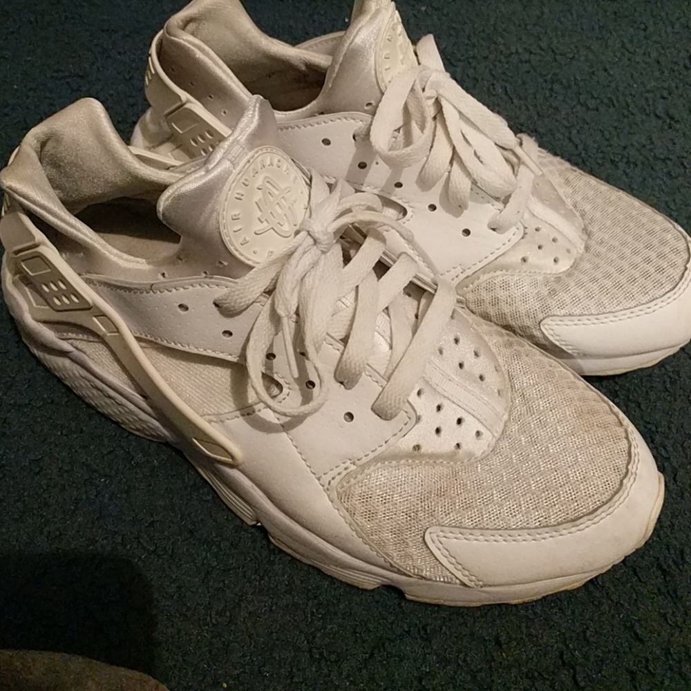 Nike huaraches sneakers